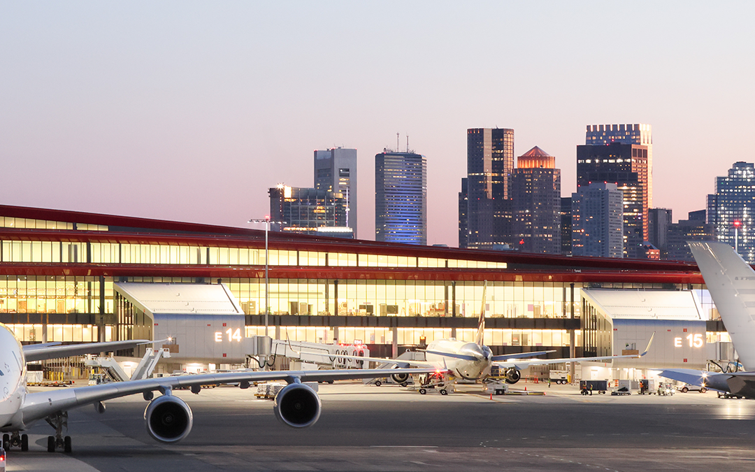 Navigating Boston Logan Crowds with Flight-Tracking Limousine Services